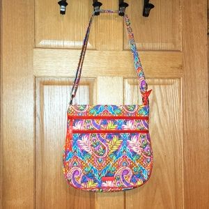 Vera Bradley "Paisley in Paradise" Triple Zip Hipster shoulder bag. Unused.